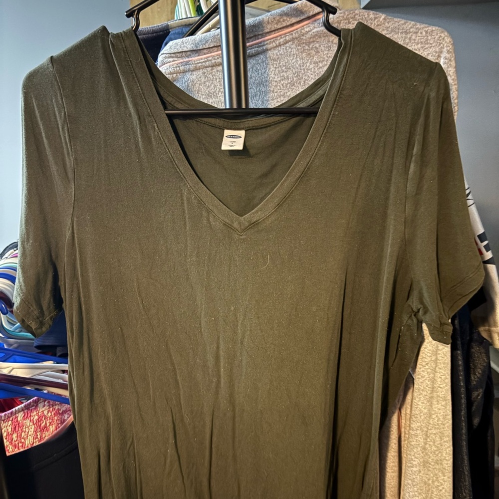 Old Navy Dark Olive Short Sleeve V-Neck Tee